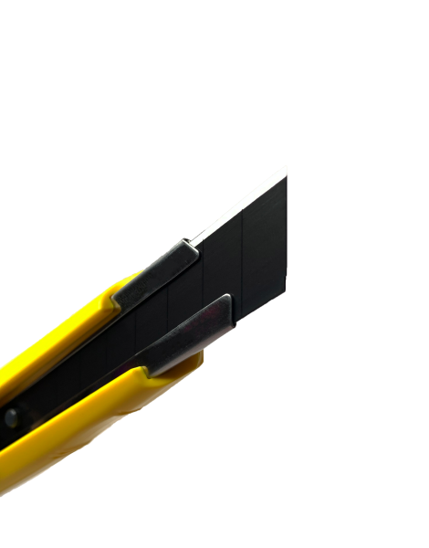 Нож Тажима 18мм DC561