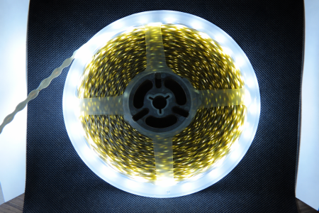 Лента светодиодная Белая-6мм-42D-8w/м-12v-12000k (20м/рулон)