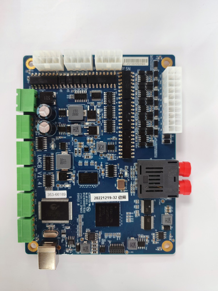 Материнская плата UMC