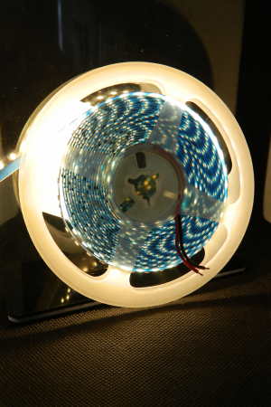 Лента светодиодная Белая (теплая)-5мм-120D-9.6w/м-12v-3000k (5м/рулон)